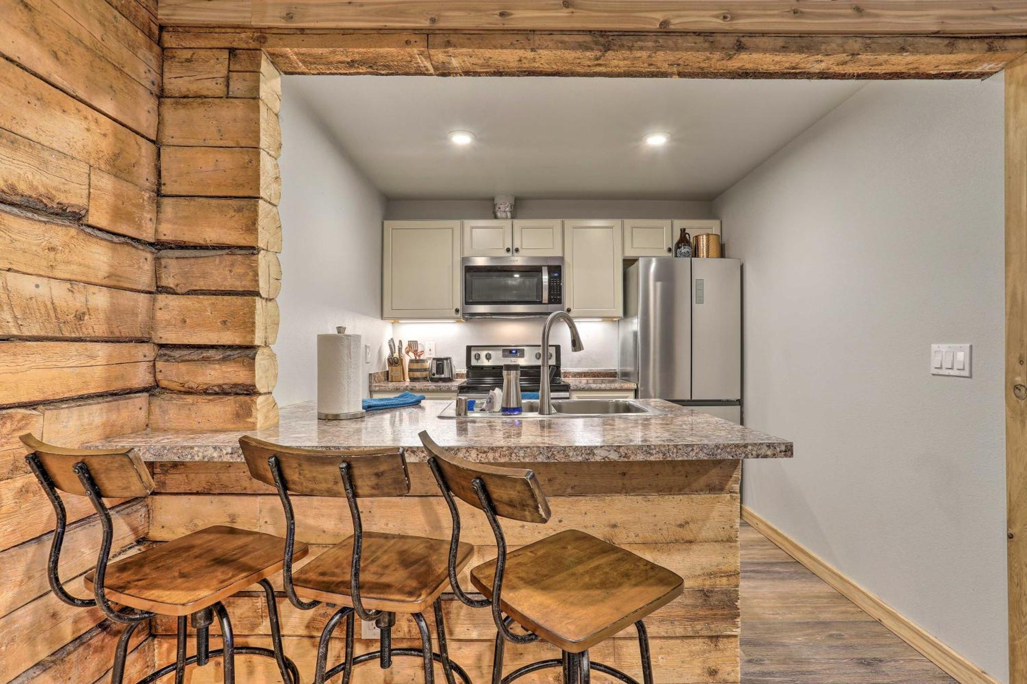Rustic Anchorage Hideaway Walk To Coastal Trail! 아파트 외부 사진